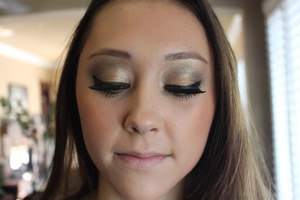 Think black eyeliner, concert makeup 
Check out kenziepenrose.blogspot.com