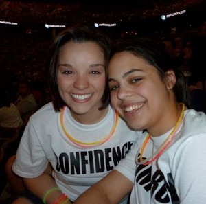 Glee Live with my "Confidence" shirt with Leigh and her "Tom-Boy" shirt :)