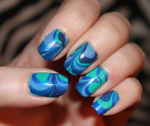 http://bierbunny.blogspot.com/2012/03/notw-ocean-water-marbled-nails.html