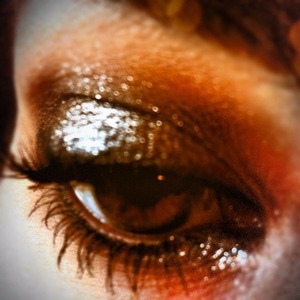 Preview of tomorrows blog post.  Holiday makeup inspiration! msquinnface.blogspot.com
youtube channel- Msquinnface
instagram- Msquinnface
Twitter @msquinnface