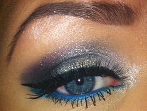 Glittery smokey eye 