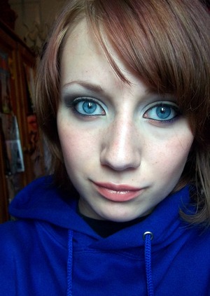 Full face shot of 'subtle colour' look, sorry about the saggy eyes, I was a wee bit tired xD