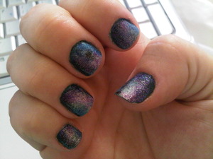 I loved doing this to my nails : )