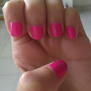 I hade a pink themed bachelorette's party, so now I did my nails according to this theme.