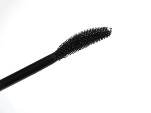 This is a photo of the Covergirl's Crump Crusher Mascara, to see more photos check out my blog, eatinglipstick!