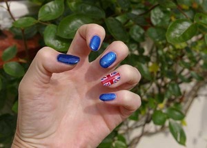 Blue Ocean Wave with gloss details and Union Jack on ring finger