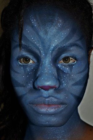 Avatar! ALL MAC EYESHADOWS AND LIPSTICK ON THE NOSE LOLLOL, ADDICTED TO MAC, LOST SLEEP DOING THIS!!!... TOOK ME ABOUT 6HRS OR A LIL MORE