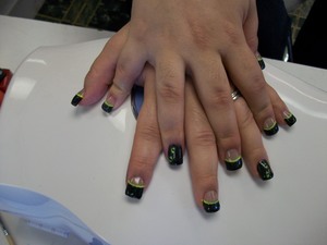 A set of nails i did when i was in beauty school! :) 