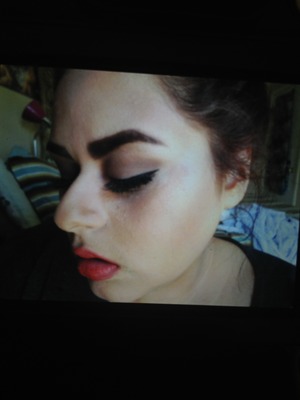 I know the picture quality sucks, but this look was so easy to do and fun to have on. 