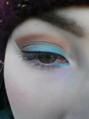 Blue and orange look using Peace by Urban Decay, and Wrath from the KVD Monarch palette.