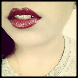 I really do adore red lipstick :)