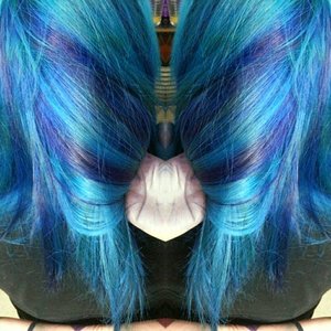 Two colors of blue, I died for that hair.
