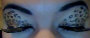Tried a lil look on my eyes for a concert. 