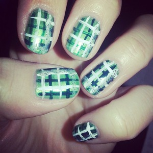 Kind of inspired by cutepolish's s:t patricks day design.