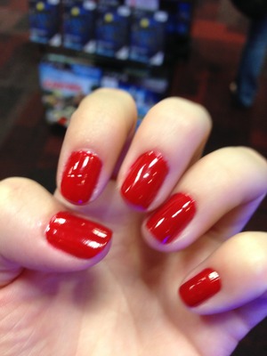 Classic red nails for Christmas 
