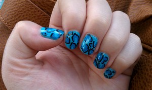 blue leopard nails.