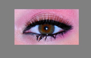 Pink Makeup that is not very bright =/