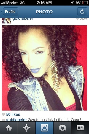 @goldlabeler rocking lipstick in GYRATE