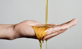 Oil as an Exfoliator? The Internet May Be On To Something