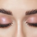 Beauty Guide to Eyebrow Feathering