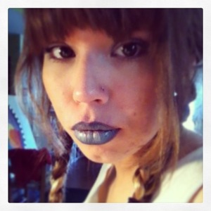 Tried blue lips for the first time today.