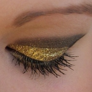 This was the glittery awesome look I did for you guessed it New Years