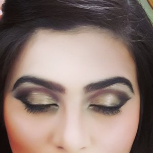 paki indian bridal makeup are usually very intense so i tried to creat that look.