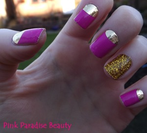 Kooky Nails Wraps & Gold Glitter Ring Finger