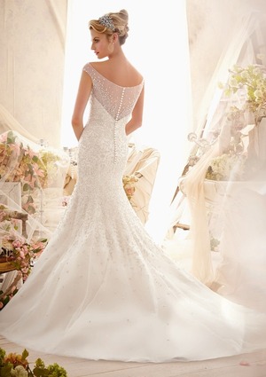 Elaborate Allover Beading Design On Net Wedding Dresses
http://58weddingdress.com/p_elaborate-allover-beading-design-on-net-wedding-dresses-hm0017