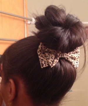 I cut the bow off of a headband from urbanoutfitters 