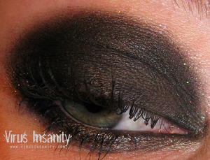 Virus Insanity eyeshadow, Midnight Hour.
www.virusinsanity.com