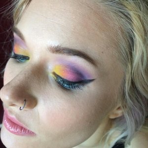 BH cosmetics 'all eyes on the 80s' palette. Instagram: makeupby.haileyjordan