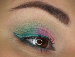 http://slauravictormakeup.blogspot.com/2013/03/springtime-party-wiosenna-wariacja.html
https://www.facebook.com/pages/SLauraVictorMakeUp/457201410978409