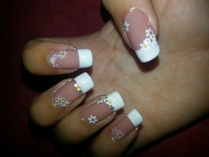 floral french tip nails..... great for brides