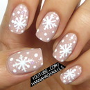 Winter Snowflake Nail Art