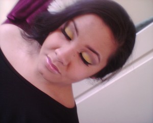 Yellow Eyeshadow!