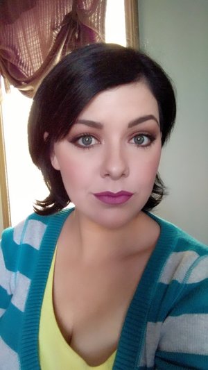 It Cosmetics Naturally Pretty Palette with Revlon Lip Liner in Plum with Too Faced Melted Frosting layered over