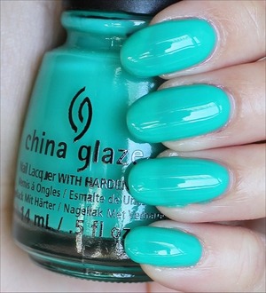 From the Sunsational Collection. Click here to see my in-depth review and more swatches: http://www.swatchandlearn.com/china-glaze-keepin-it-teal-swatches-review/