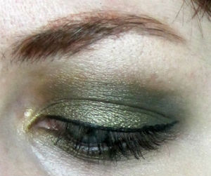 This look was created by using all Pumpkin and Poppy cosmetics (except for eyeliner, Zuzu Luxe liquid liner in Raven & Mascara, Zuzu Luxe Onyx):

Eyeshadow Base: My Precious Cream Eyeshadow (Golden Bronze
Lid Color: Shire (golden olive w/ copper duochrome)
Outer Corner and Crease: Strider (Matte Hunter Green)
Browbone Highlight: In the Buff eyeshadow