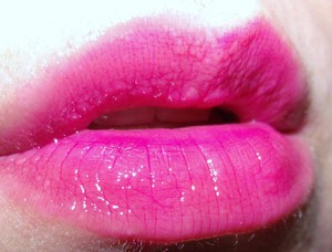 Virus Insanity Eyeshadow  "anti-venom" lipgloss in Lollipop