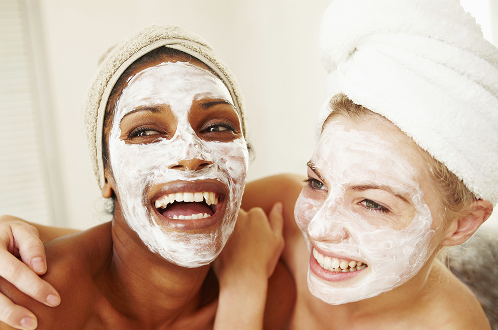 Gram flour and yogurt face mask