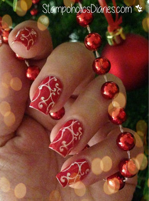 http://stampoholicsdiaries.com/2014/12/25/nails-of-the-christmas-day/