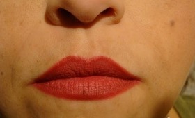 HOW TO PREVENT YOUR RED LIPS FROM BLEEDING