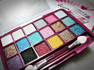 Sparkly palette from sephora