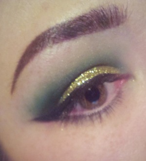 just a quick "test run" on how ill do my eye makeup for Monday (: