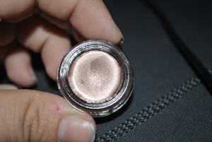 emphasEYES Cream Shadow in Shimmering Taupe