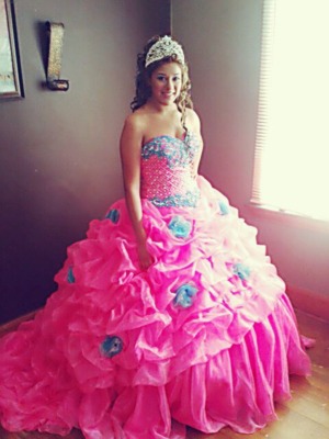 Hi guys, 
I have this dress that i wore last month for my Quinceanera & im trying to sell it for a reasonable price. If anyones interested please let me know. (: