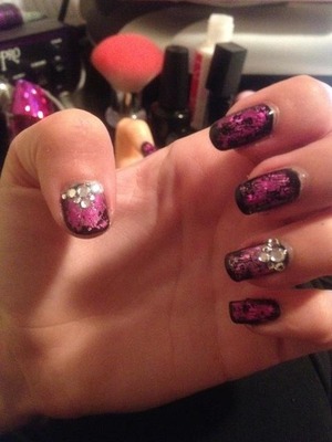 black pink nails