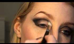 Smokey Eye Makeup using the Urban Decay Naked Palette