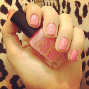 I love this bright pink Barry M nail varnish! I added silver glitter over the top to make them sparkle <3
